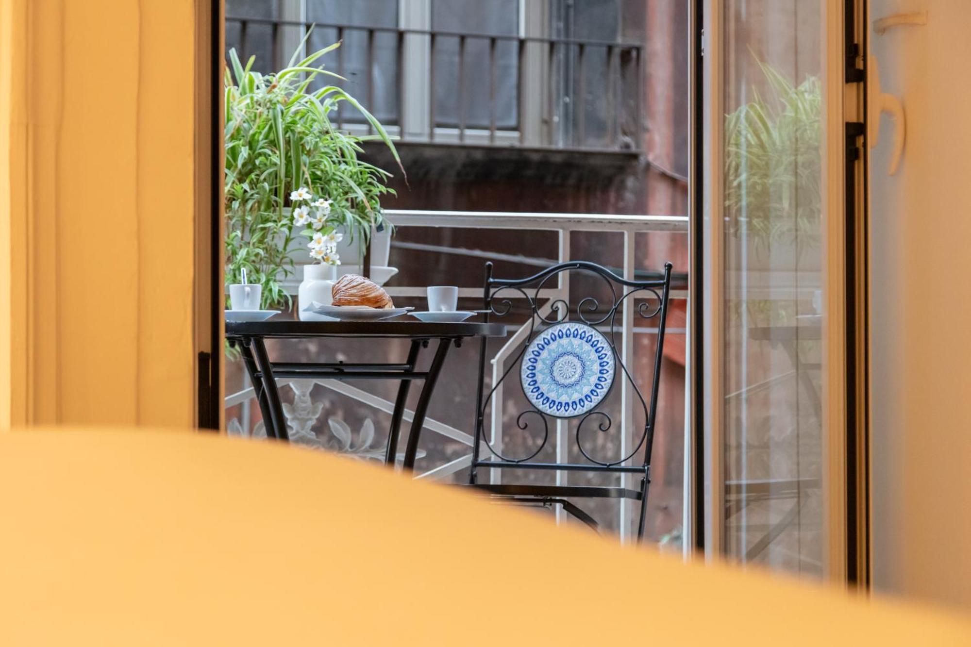 Residenza Toledo Bed and Breakfast Napels Buitenkant foto